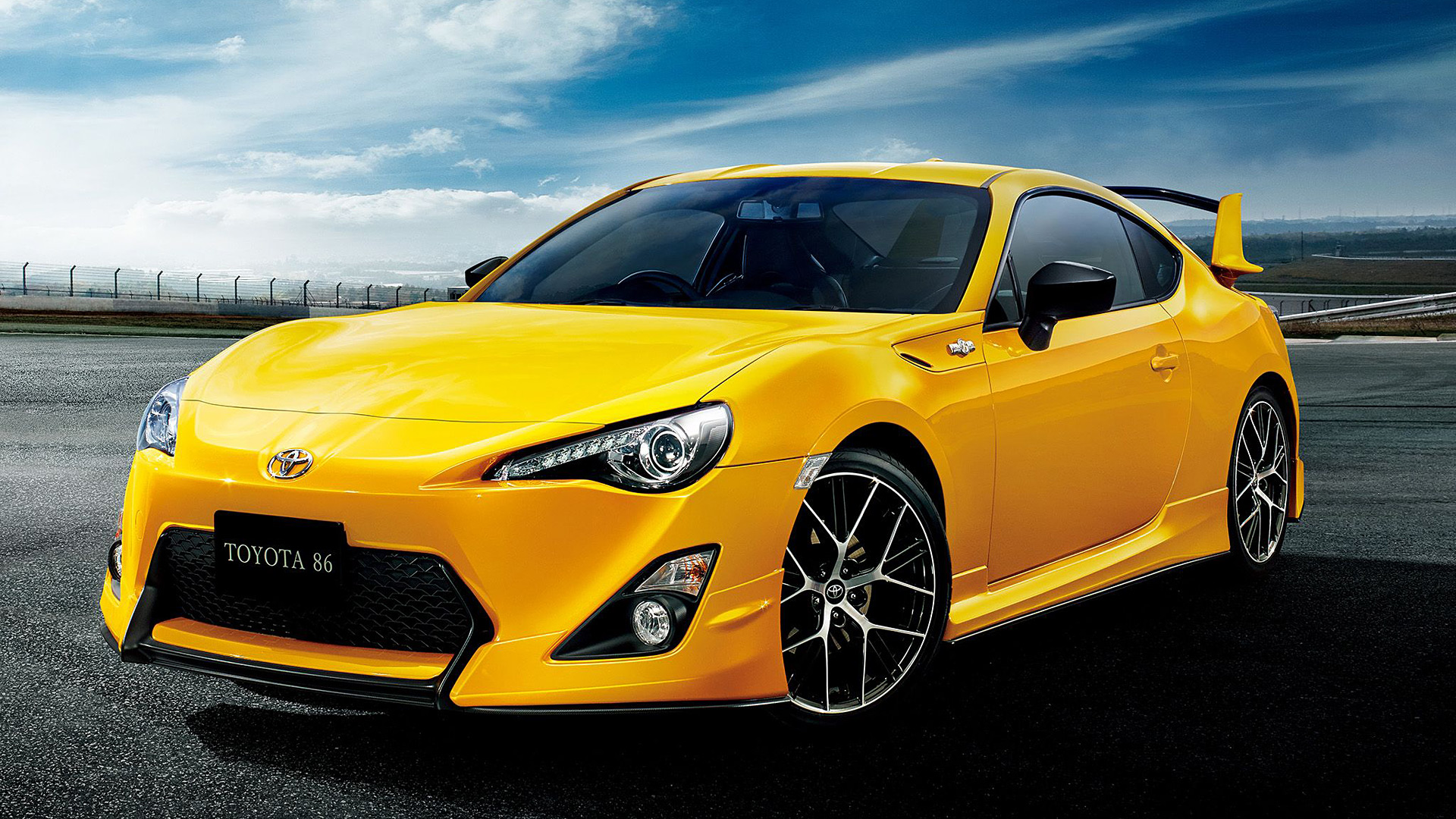  2015 Toyota GT 86 Yellow Limited Wallpaper.