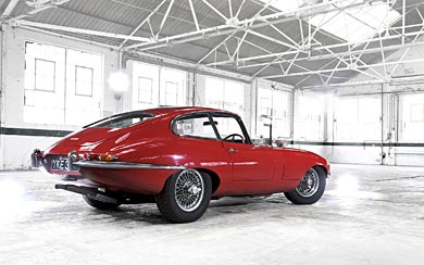 1961 Jaguar E-Type wallpaper thumbnail.